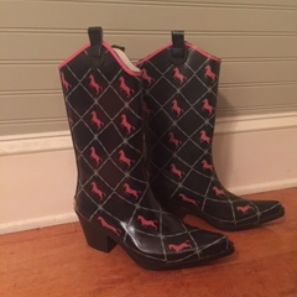 Bit & Bridle Black/Pink Horse Rain Boots
